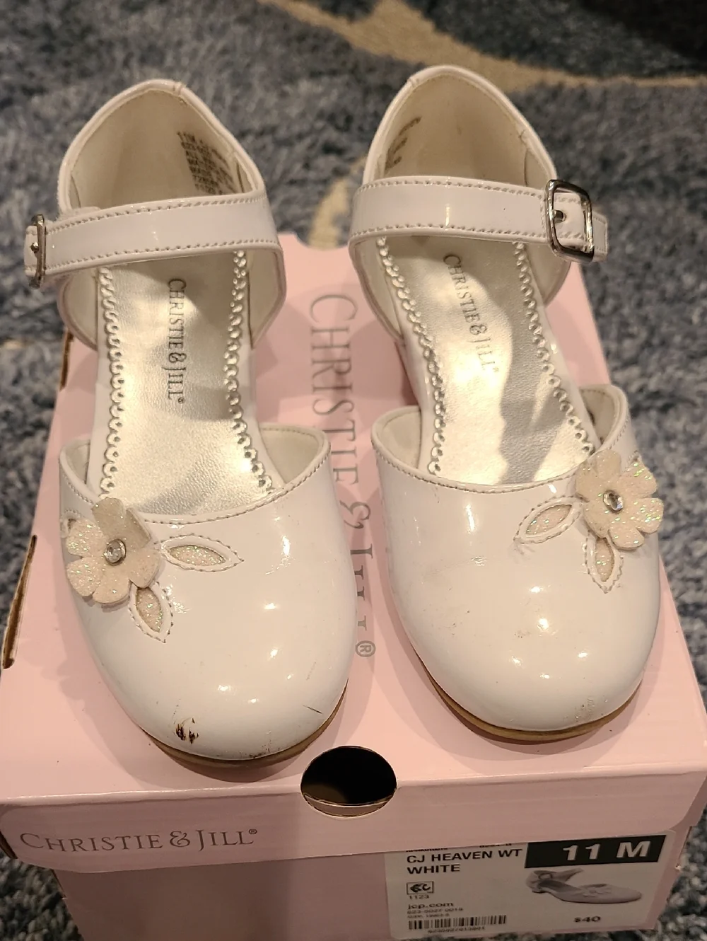 Christie & Jill Girls' White Patent Mary Jane Dress Shoes with Flower Accent - Picture 1 of 5